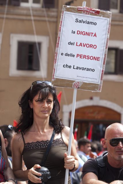 «Ζούμε σε πόλεμο», δραματικοί τόνοι από την ιταλική ένωση βιομηχάνων